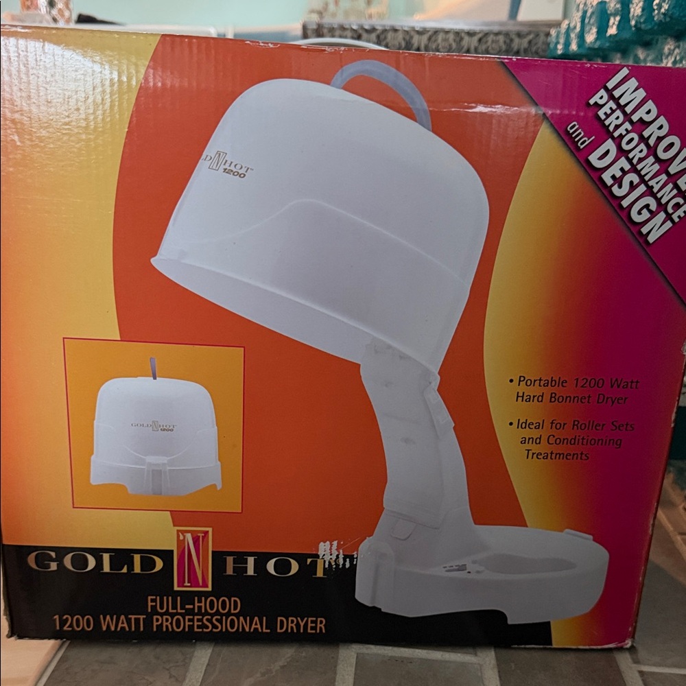 Gold 'N Hot White Full-Hood Professional Dryer - Picture 3 of 4